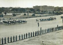 President Dr. Rajendra Prasad and the President elect, Dr. S. Radhakrishnan driving In State from Rashtrapati Bhavan to Parliament House