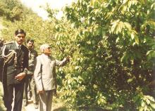 President R. Venkataraman going around the Retreat Gardens