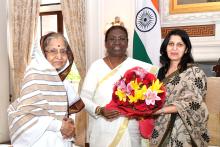 Smt. Pratibha Devisingh Patil, former President of India, along with her daughter met the President of India, Smt. Droupadi Murmu at Rashtrapati Bhavan on July 26, 2022.